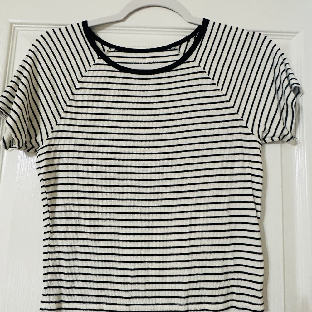 American Eagle Outfitters Black and White Striped Tee